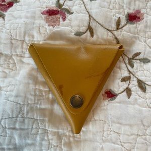Portland Leather Triangle Coin Purse